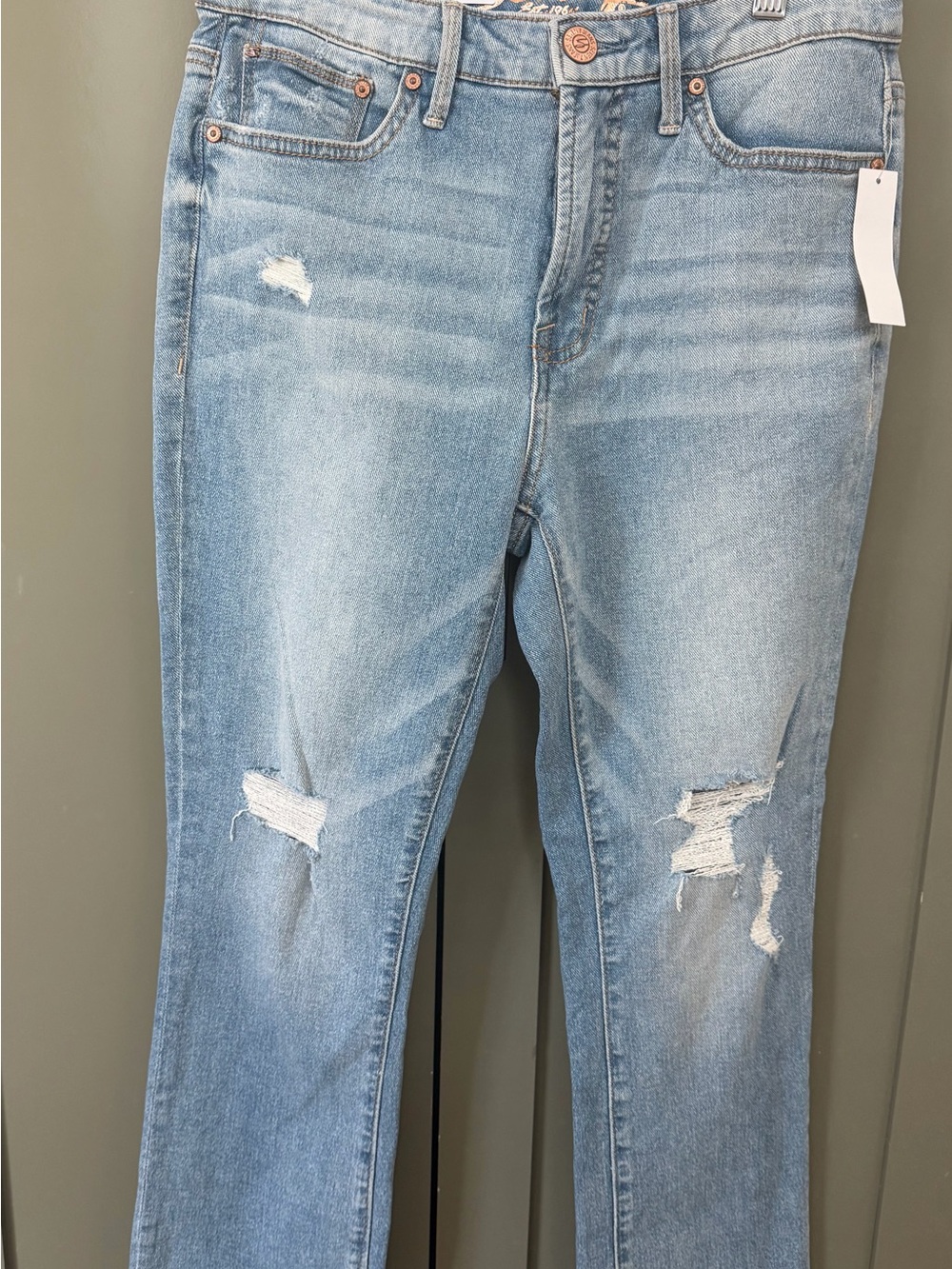 Seven7 Light Blue Distressed Cropped Jeans